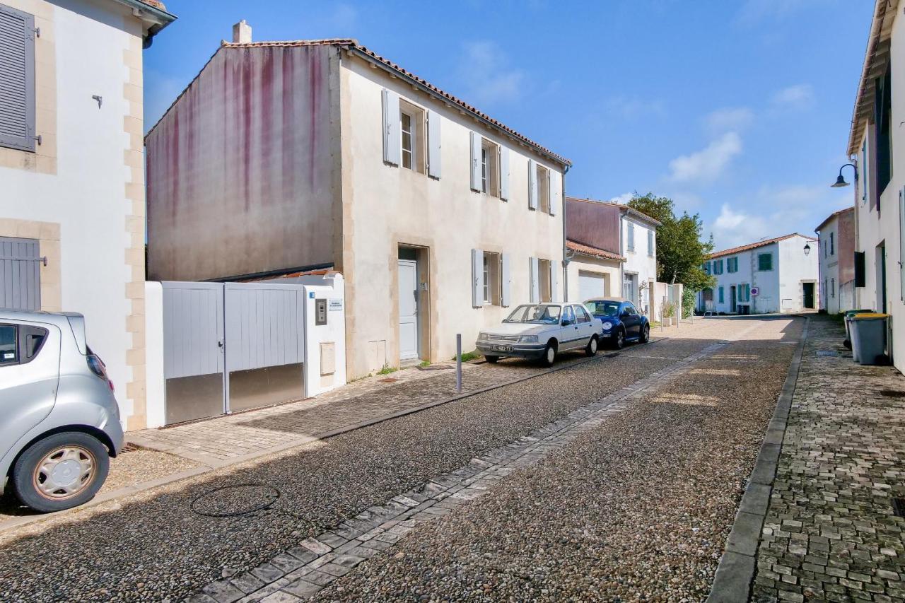 A 150M Du Port De St-Martin-De-Re, Studio Pour 2 Saint-Martin-de-Re Exterior photo